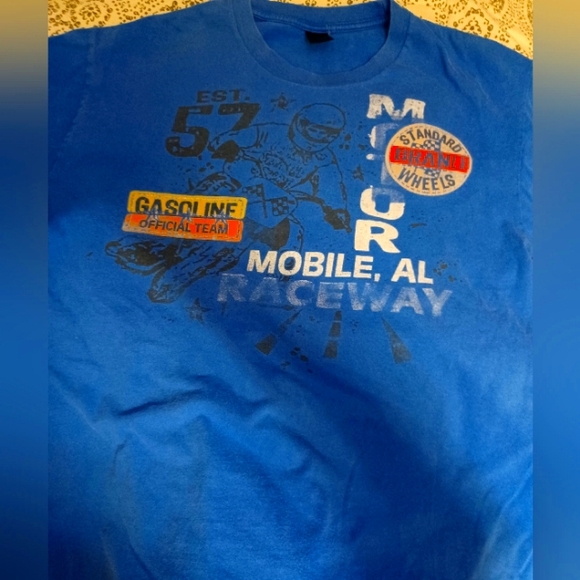 Boys tshirt - Picture 1 of 1